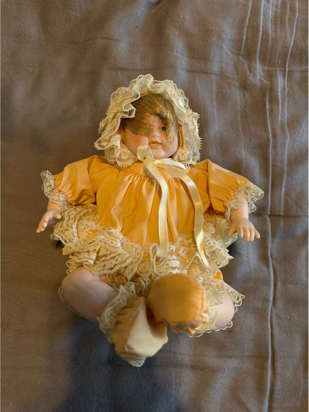 Vintage Porcelain Baby Doll Peach Dress Lace Bonnet Booties Blonde Blue Eyes Sit
